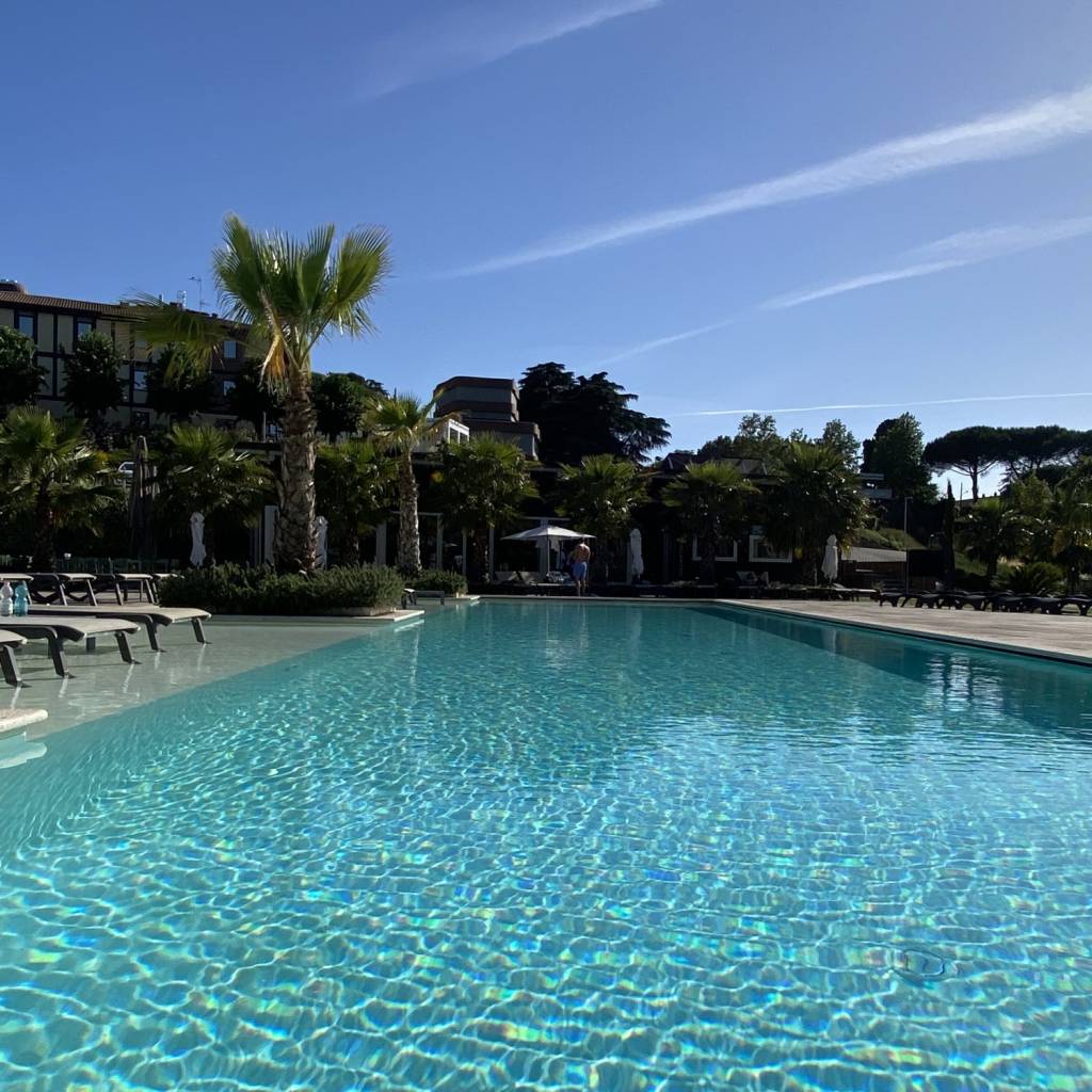 foto-vista-piscina-villa-mercede foto-vista-piscina-villa-mercede