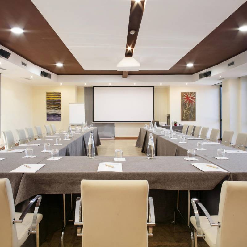 sala-meeting-villa-mercede