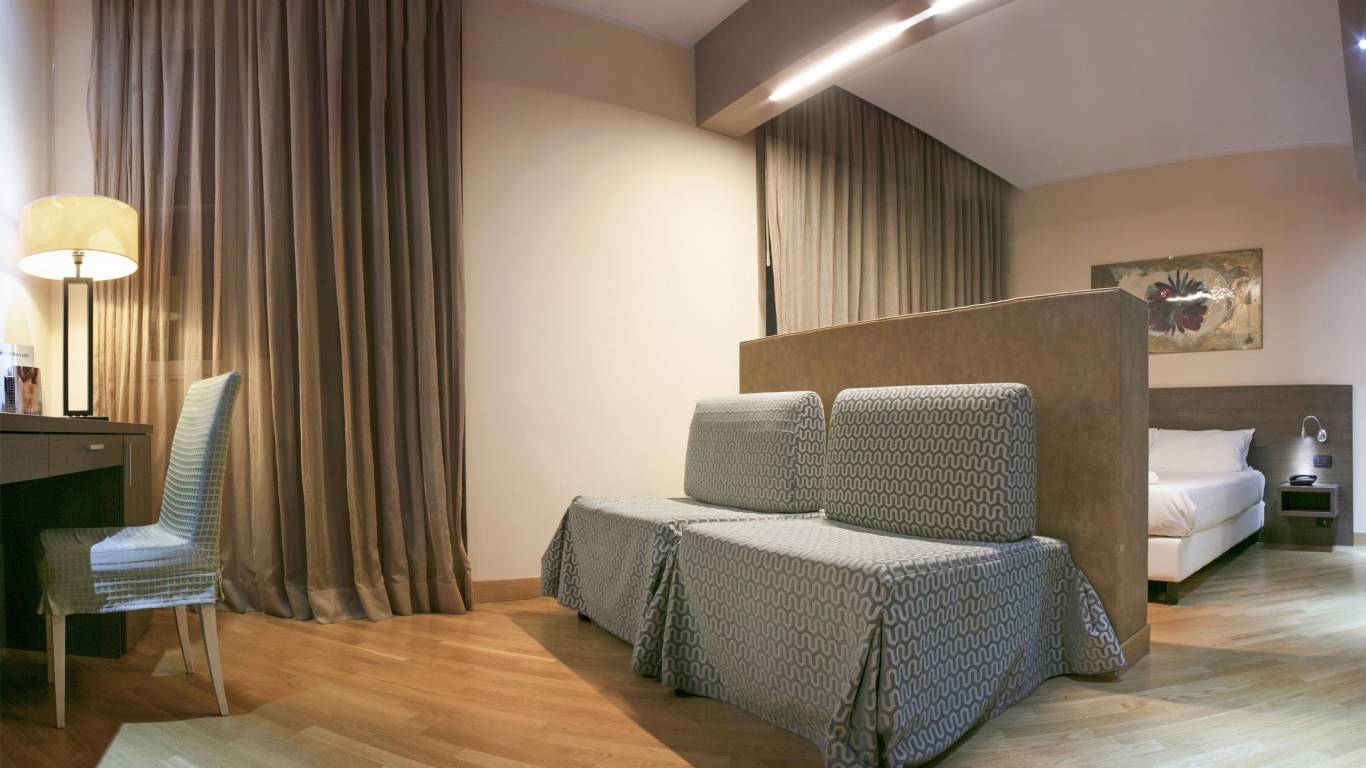 Villa-Mercede-Frascati-Junior-suite-family Villa-Mercede-Frascati-Junior-suite-family